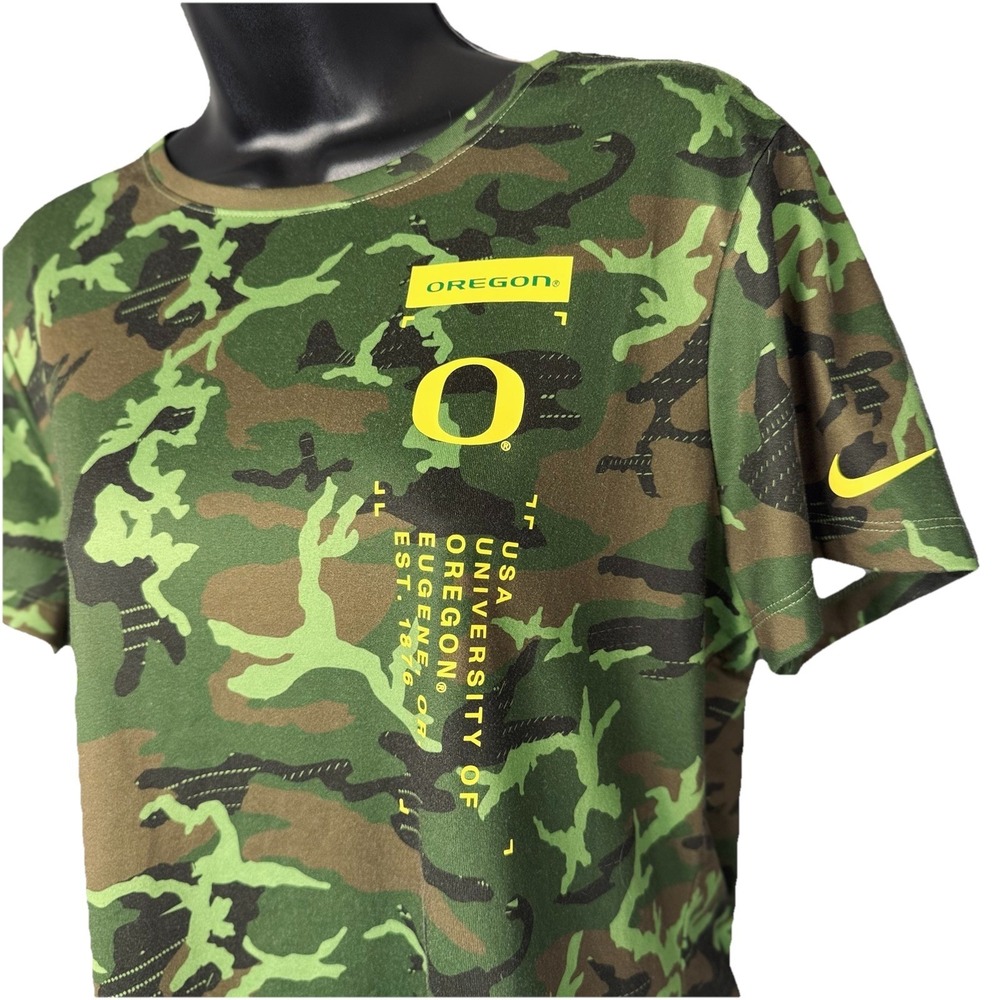Nike Oregon Ducks S/S Military Appreciation Shirt Womens M Green Camo DriFit Tee - Picture 3 of 8